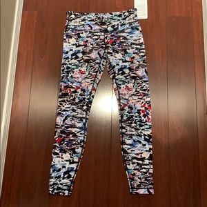 Lululemon Wunder Under LR Tight Size 8